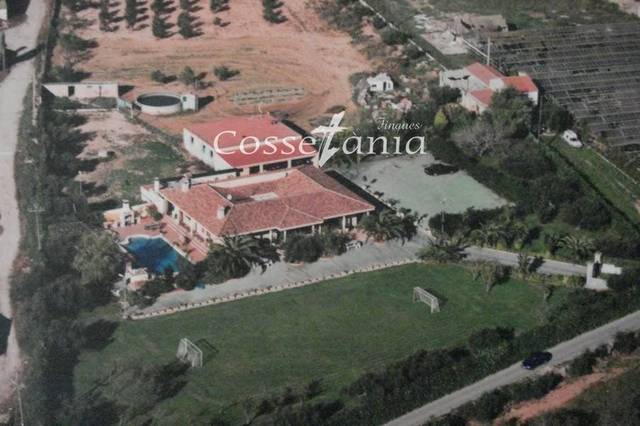 Casa-chalet en Venta en seminat en Santa Oliva