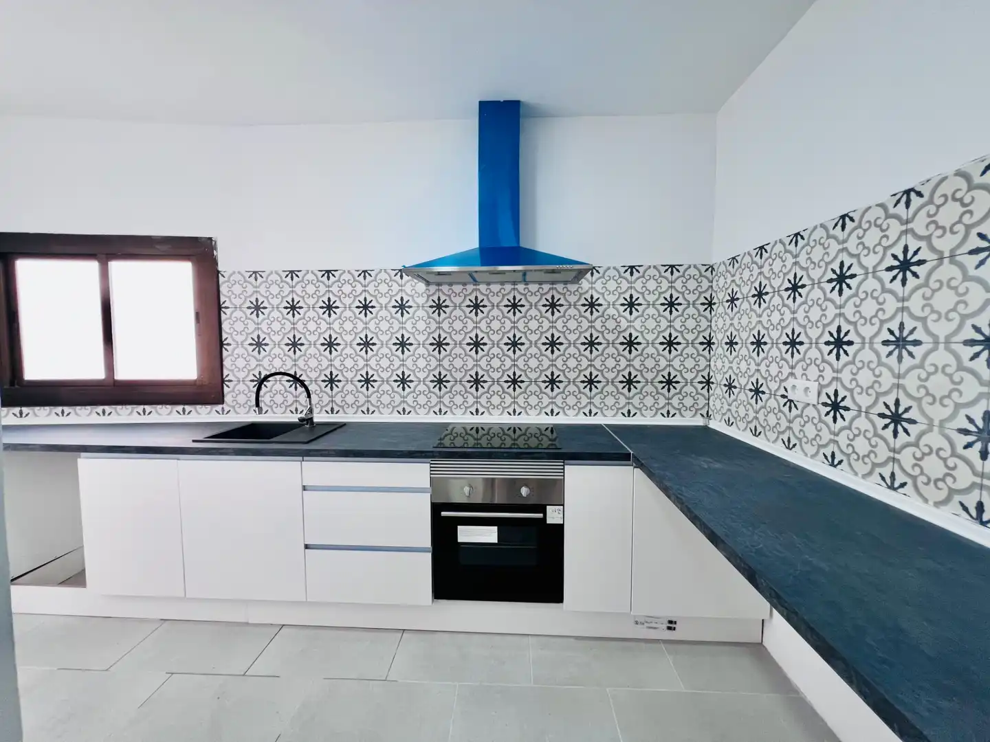 Cocina de Piso en venta en Elda con Horno