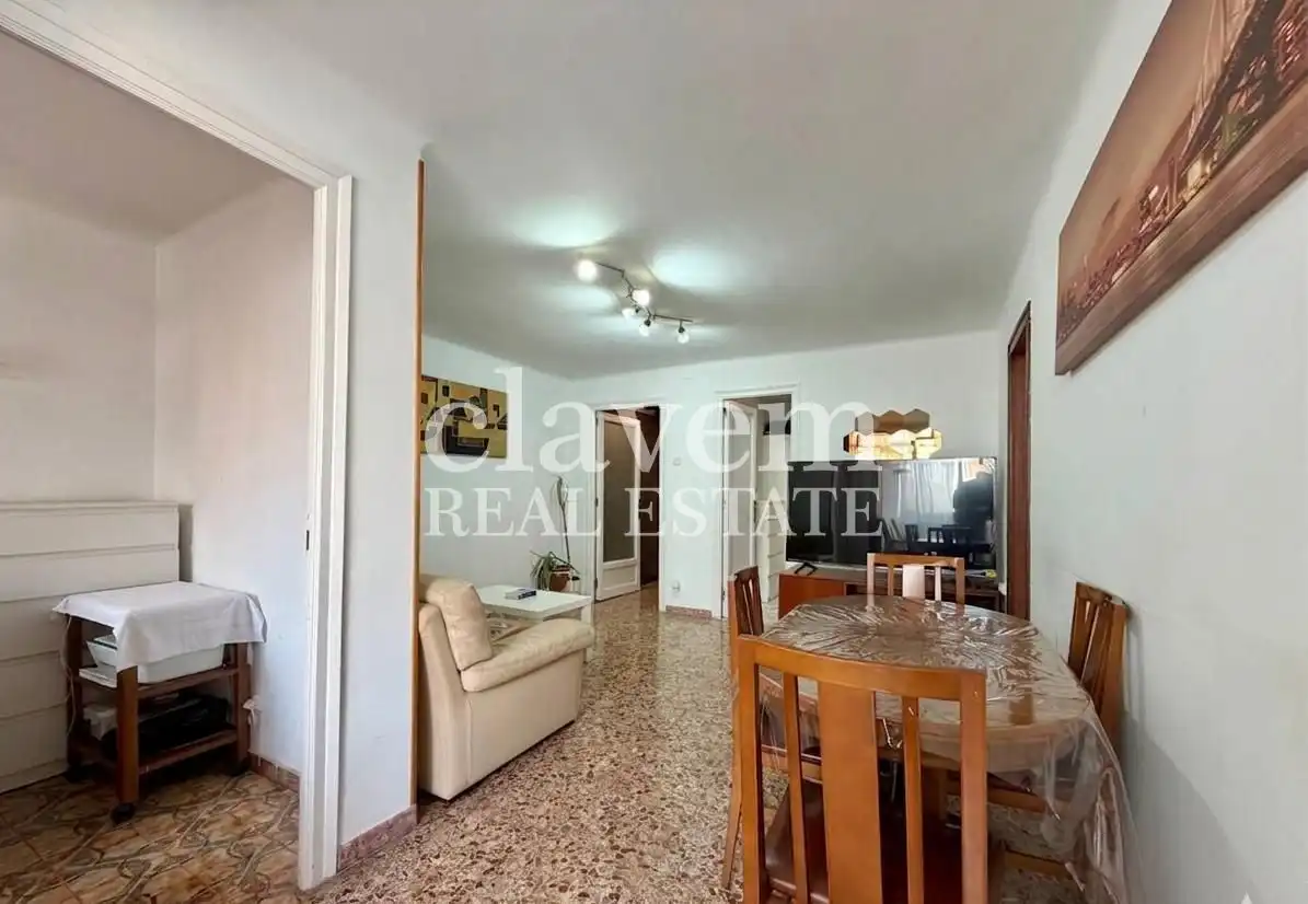 Wohnzimmer von Wohnung zum Verkauf in Barcelona mit Balkon