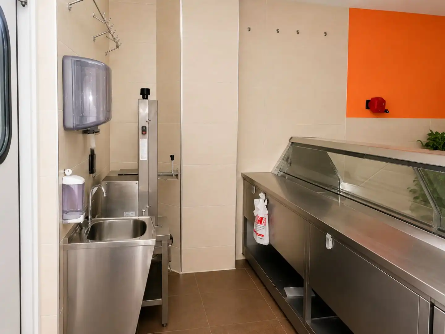 Kitchen of Commercial properties for sale in Aranda de Duero  with Air Conditioner, Heating and Furnished