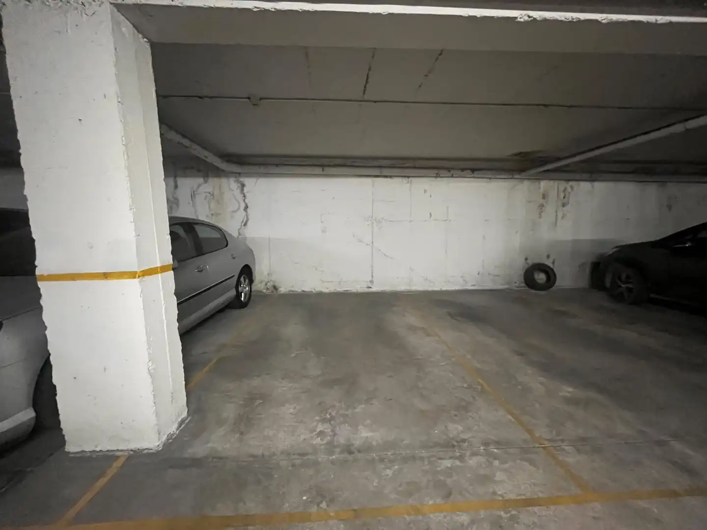 Parking of Flat for sale in Fuenlabrada  with Air Conditioner, Heating and Balcony