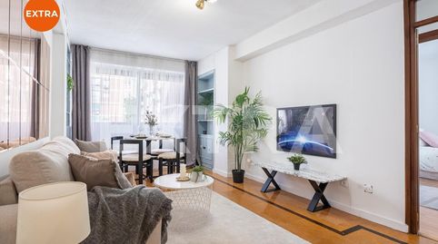 Foto 3 de Piso en venta en Calle Ginzo de Limia, Apóstol Santiago, Madrid Capital