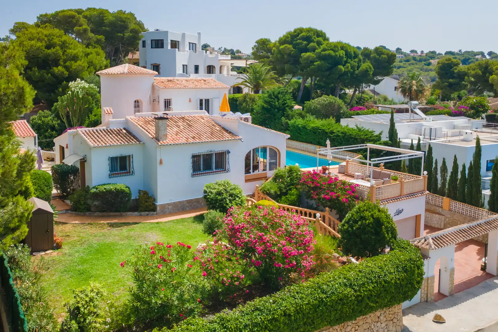Vista exterior de Casa o xalet en venda en Jávea / Xàbia amb Aire condicionat, Calefacció i Jardí privat
