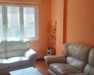 Sala d'estar de Pis en venda en Gijón  amb Piscina