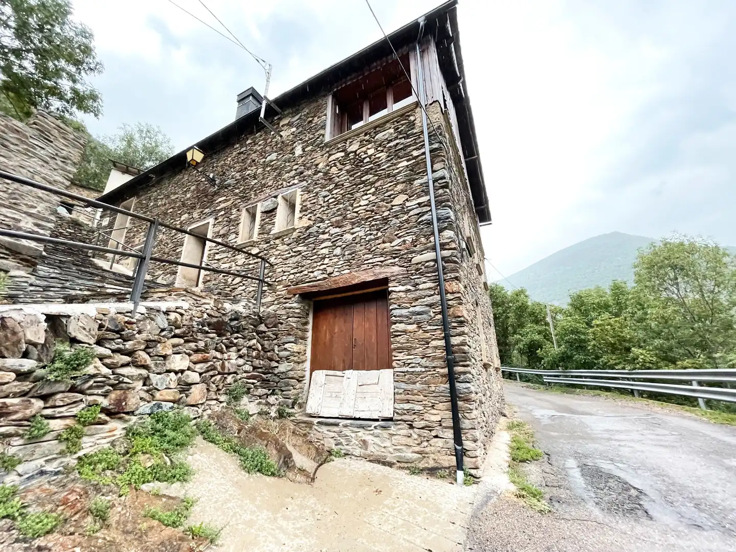 Exterior view of Houses for sale in Lladorre  with Storage room and Furnished