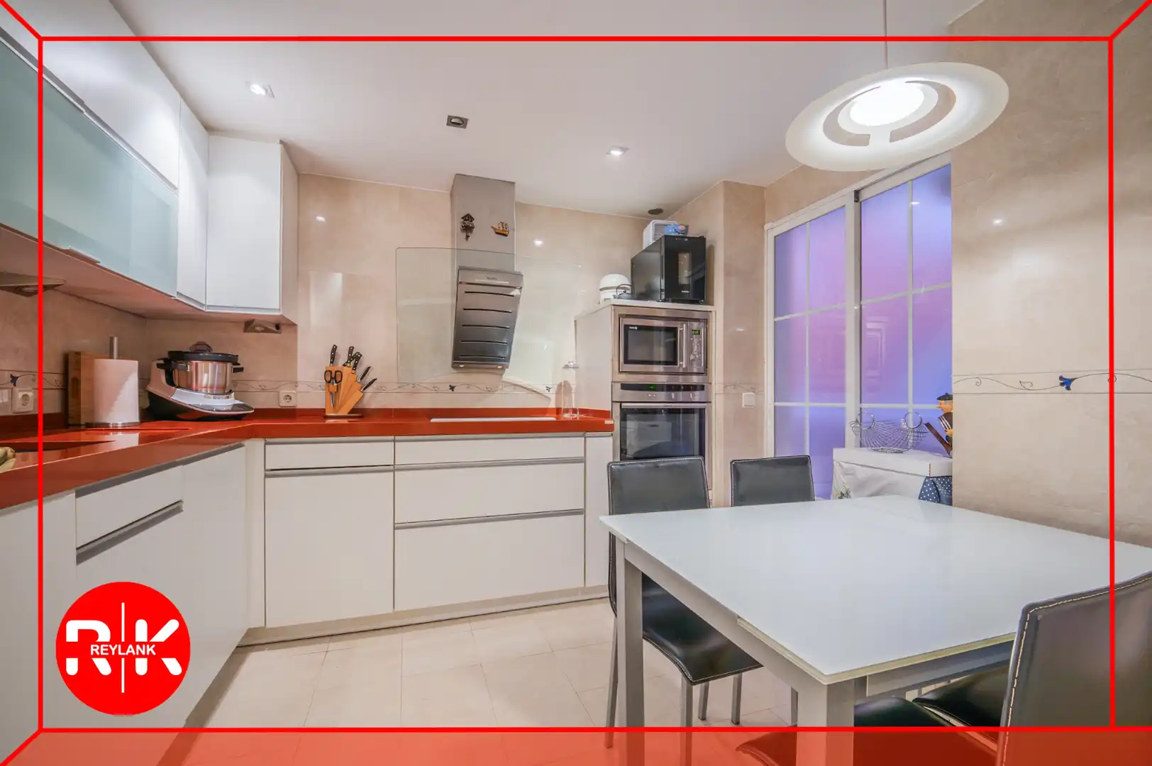 Cocina de Piso en venta en La Espinilla - Parque Blanco