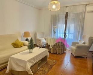 Living room of Flat to rent in Plasencia  with Air Conditioner and Balcony