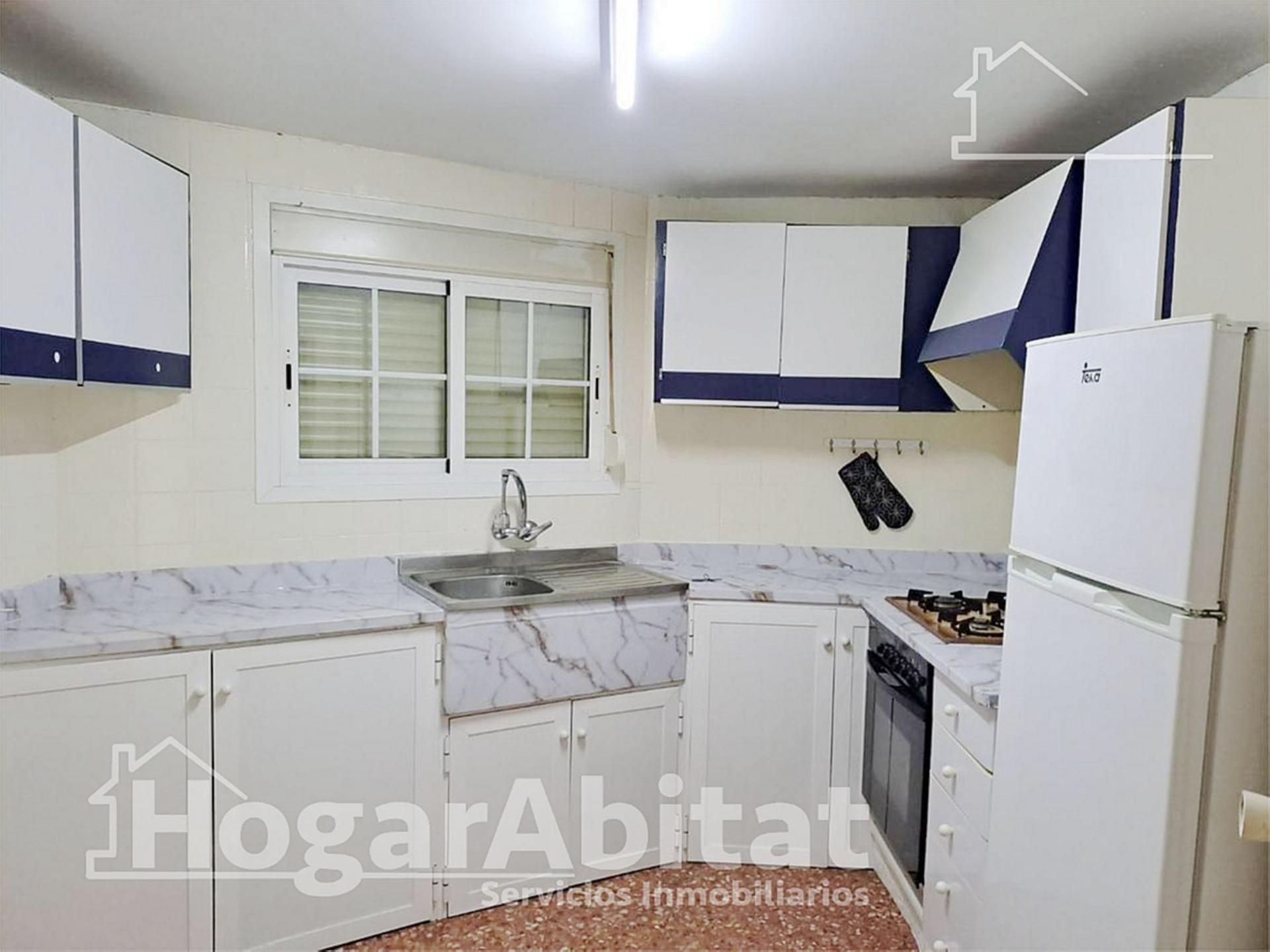 Kitchen of Flat for sale in Benisanó  with Air Conditioner and Heating