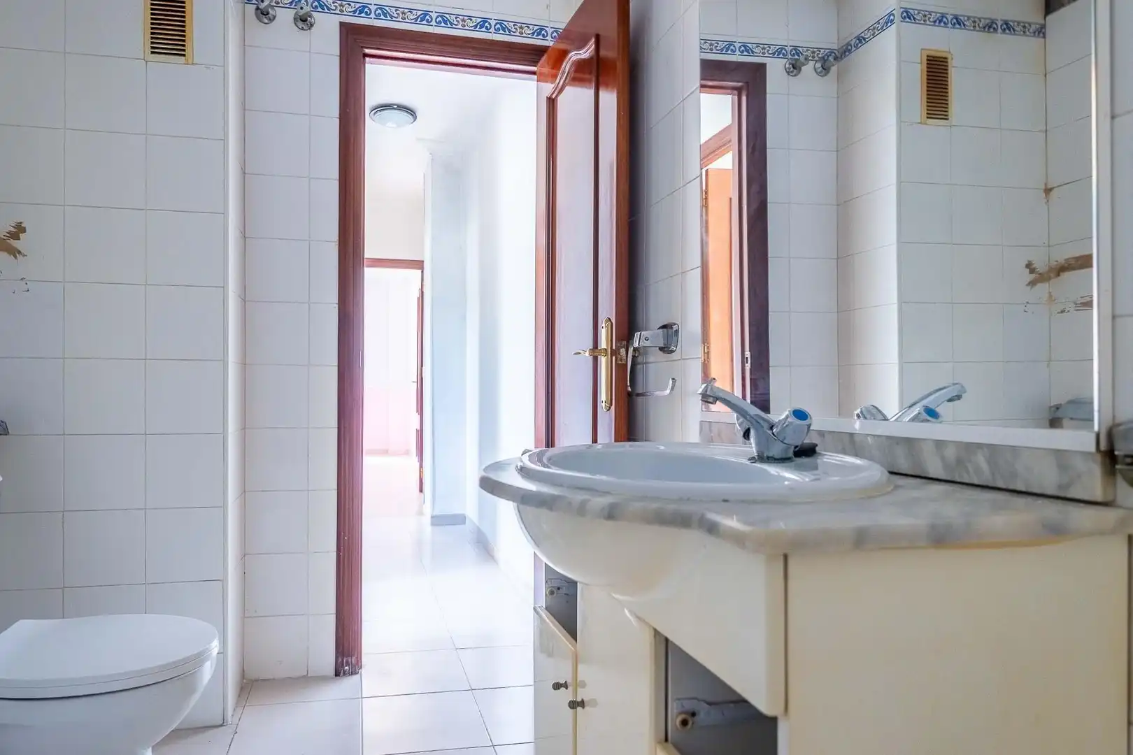 Baño de Piso en venta en Camas con Balcón