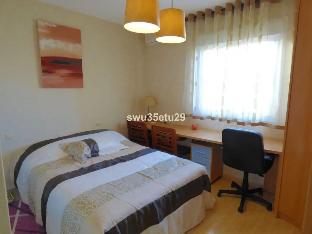 Apartamento con piscina en venta en Calahonda, imagen 12