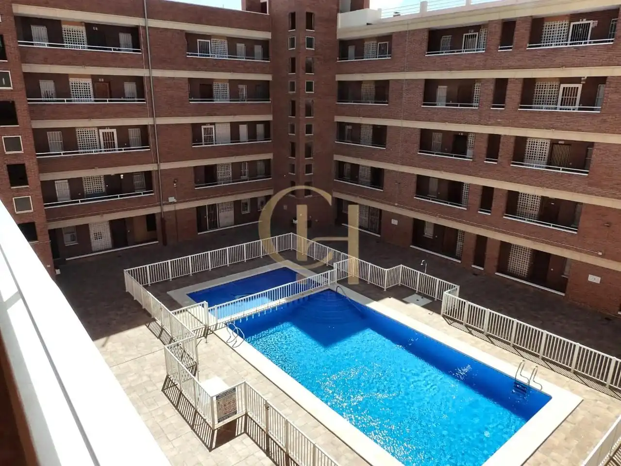 Piscina de Pis en venda en Torrevieja amb Terrassa i Piscina comunitària