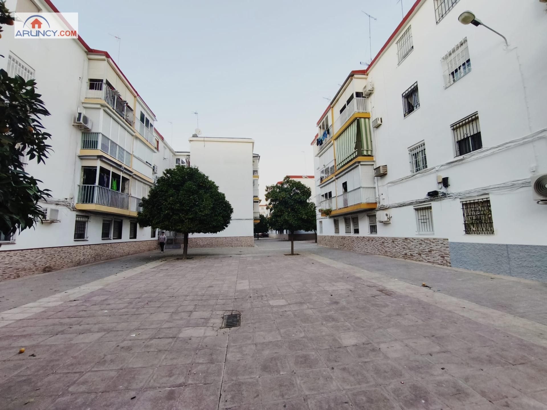 Exterior view of Flat for sale in  Sevilla Capital