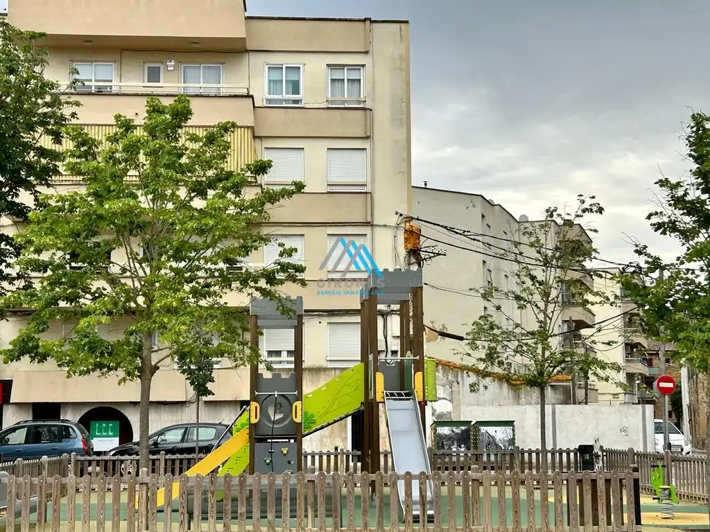 Außenansicht von Wohnung zum Verkauf in Santa Cristina d'Aro mit Heizung und Terrasse