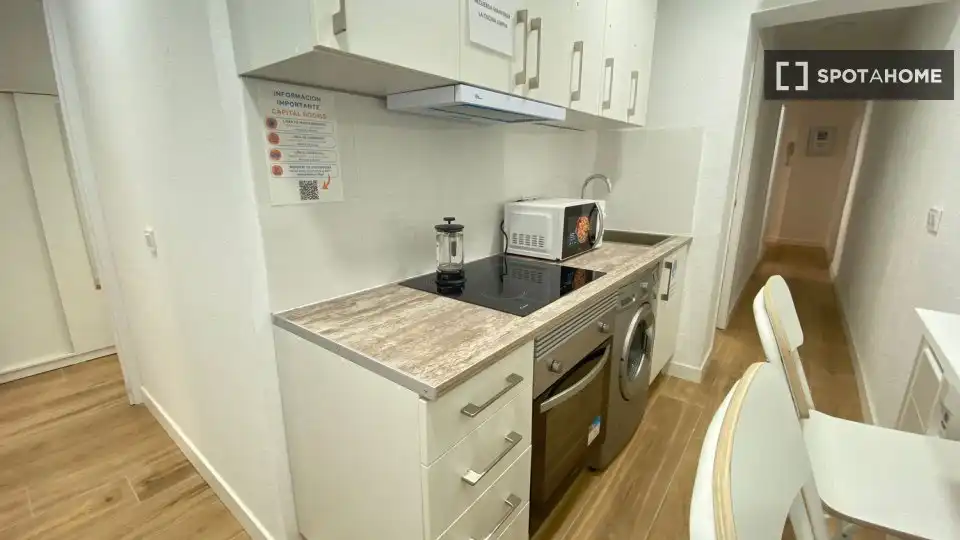 Kitchen of Flat for rent in Madrid  with Air Conditioner, Heating and Furnished