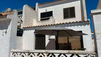 Vista exterior de Casa o xalet en venda en Orihuela amb Aire condicionat, Calefacció i Piscina