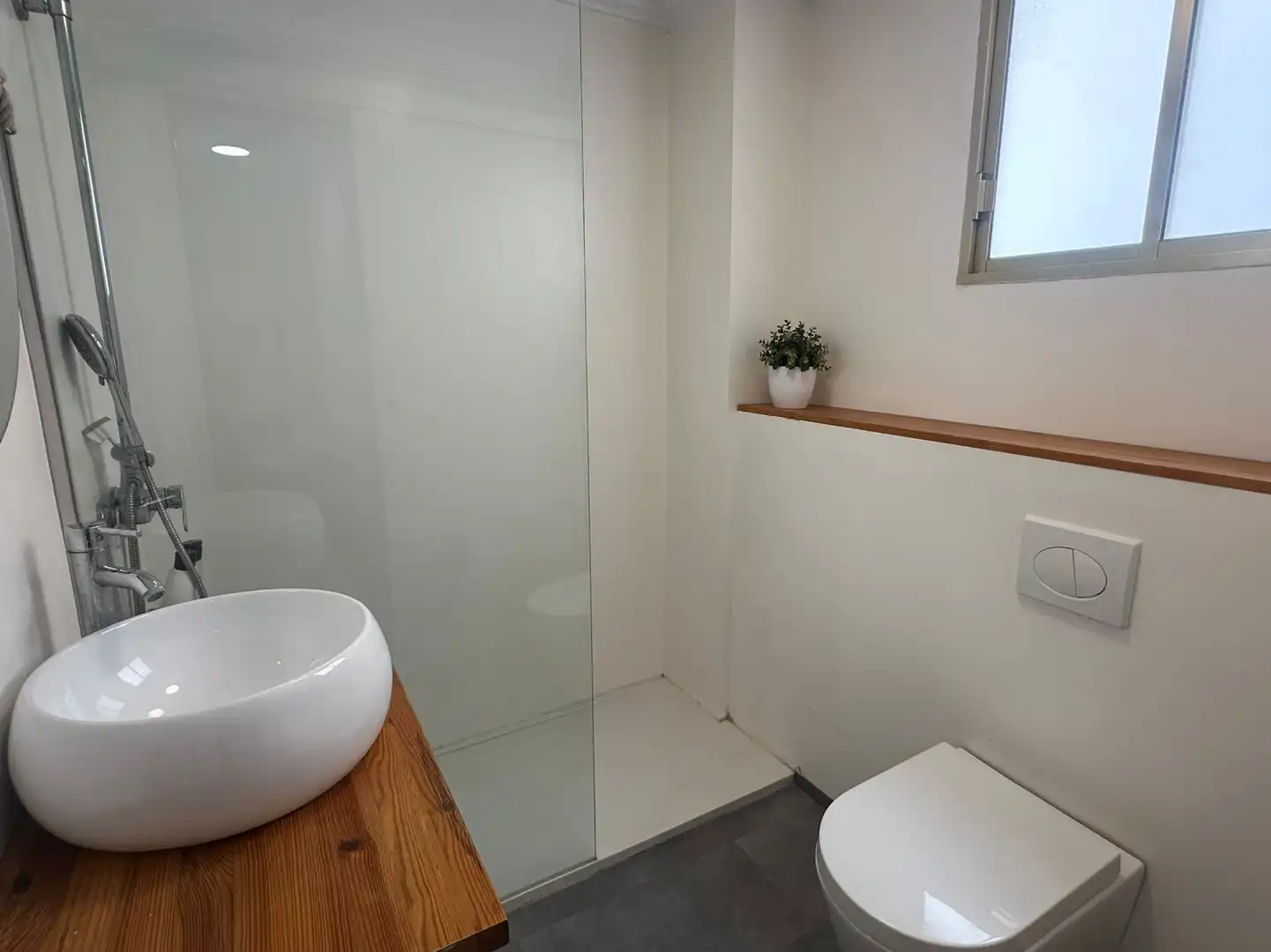 Baño de Piso de alquiler en Sagunto / Sagunt con Calefacción, Amueblado y Balcón