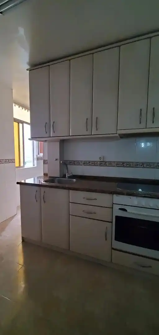 Cocina de Piso en venta en Zaragoza con Terraza, Horno y Lavadora