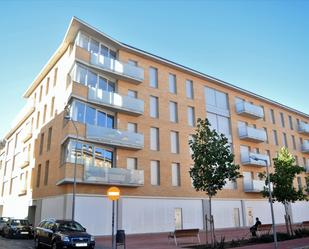 Vista exterior de Pis de lloguer en Girona Capital amb Calefacció, Terrassa i Piscina