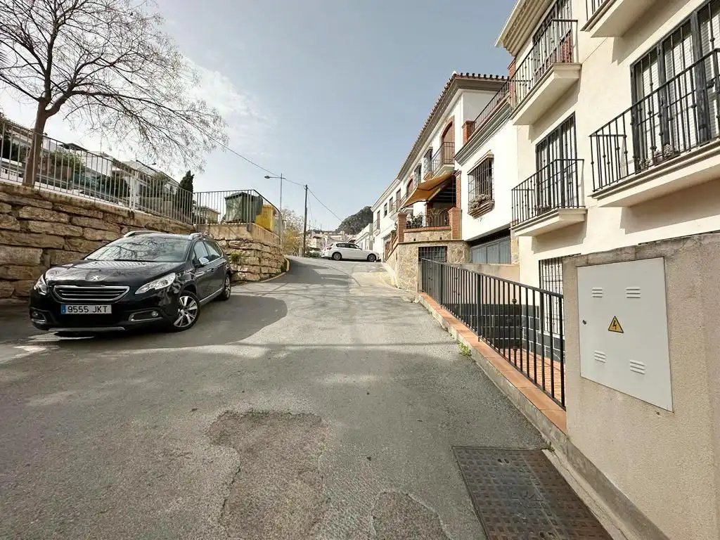 Vista exterior de Garatge en venda en Álora