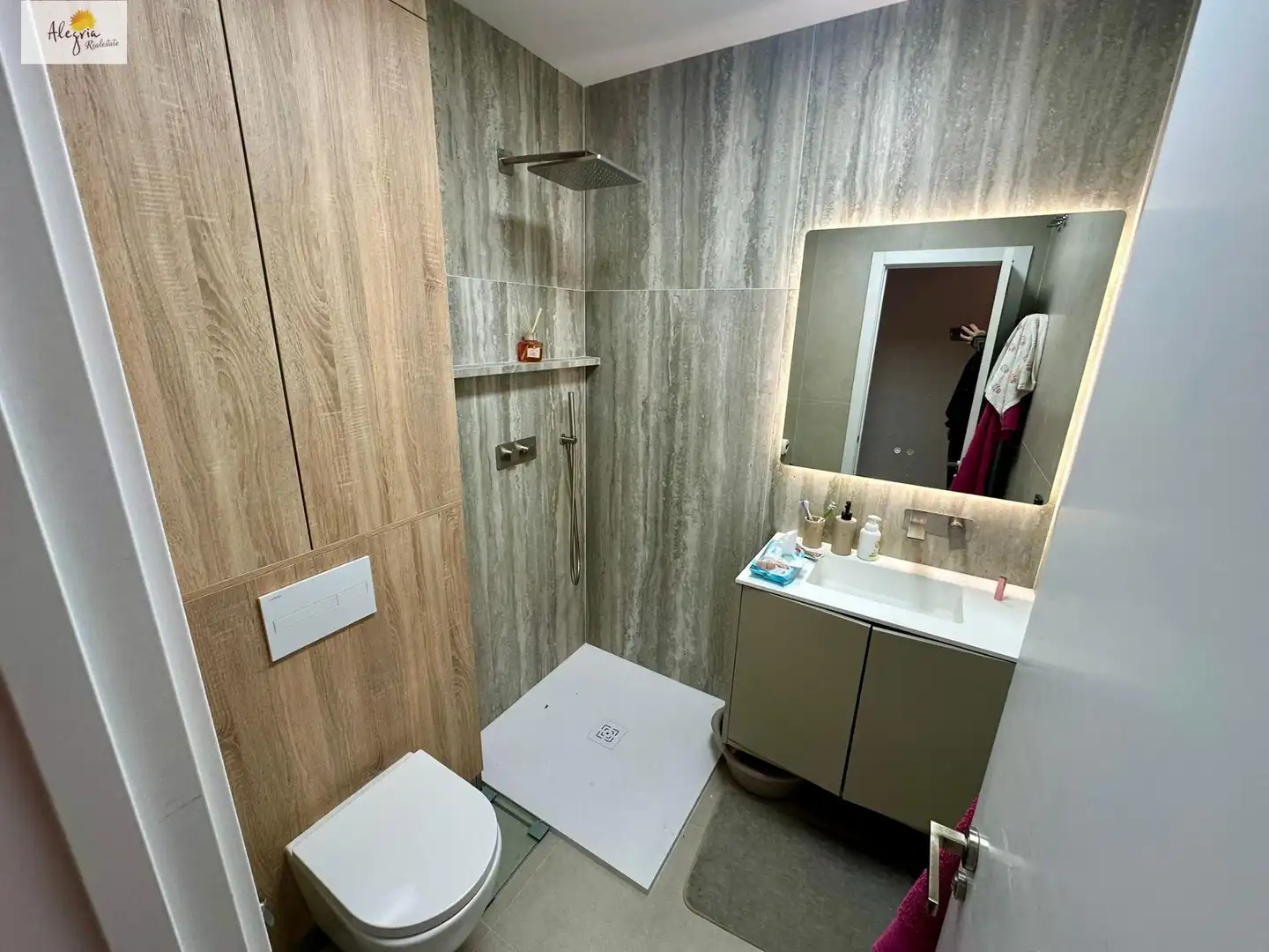 Baño de Apartamento en venta en Paterna con Aire acondicionado, Calefacción y Jardín privado