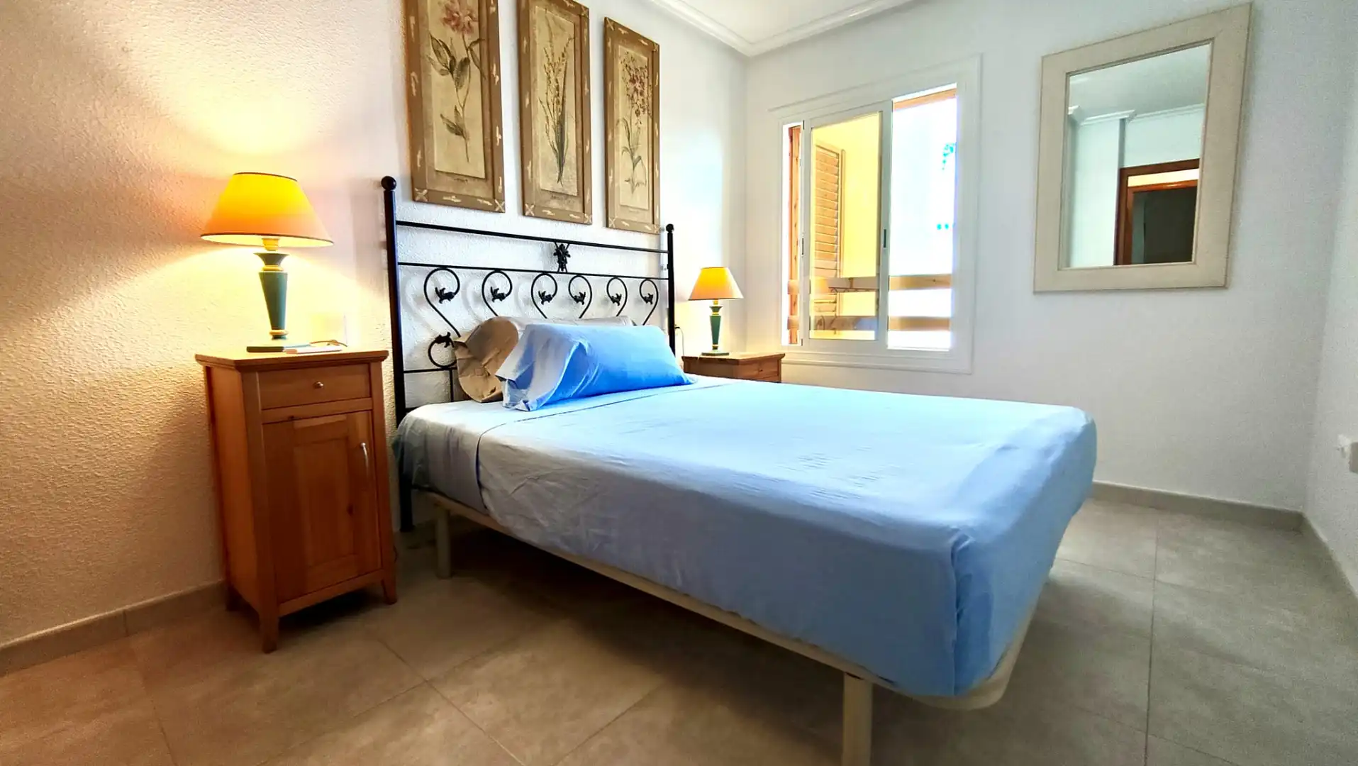 Dormitori de Apartament de lloguer en Santa Pola amb Aire condicionat, Calefacció i Terrassa