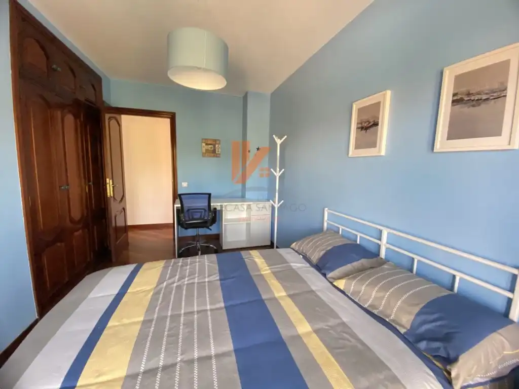 Bedroom of Flat for rent in Santiago de Compostela   with Furnished