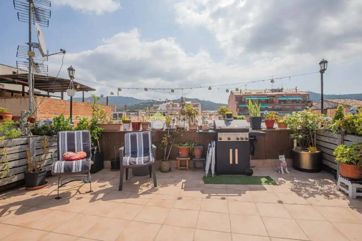 Terraza de Piso en venta en Montcada i Reixac con Terraza