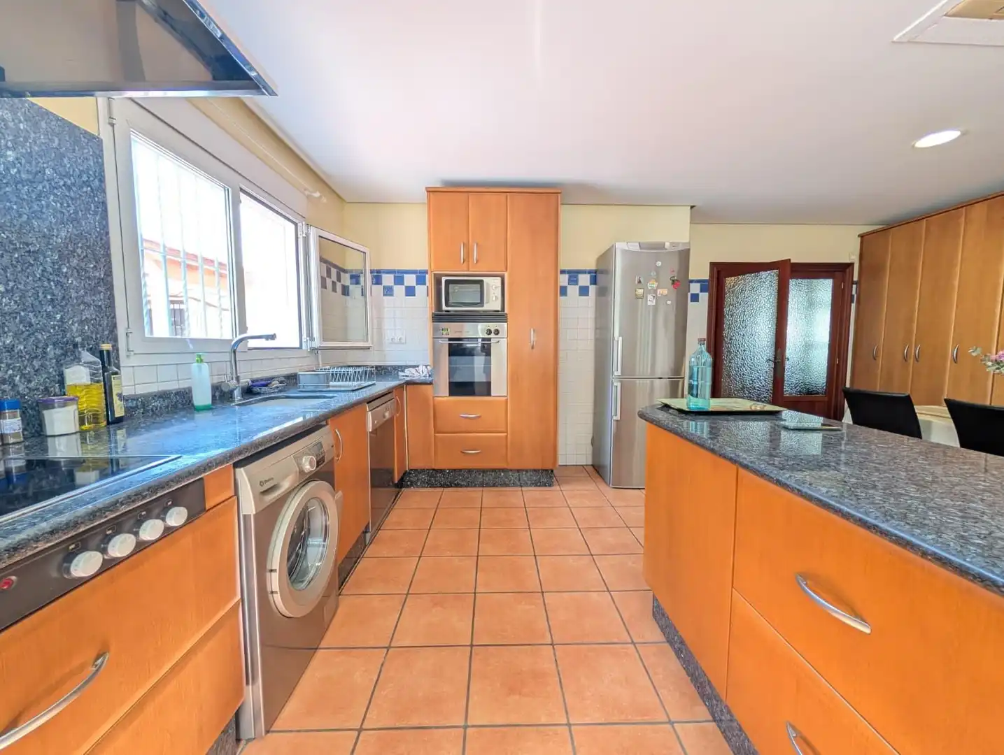 Küche von Haus oder Chalet zum Verkauf in Gandia mit Heizung, Privatgarten und Terrasse