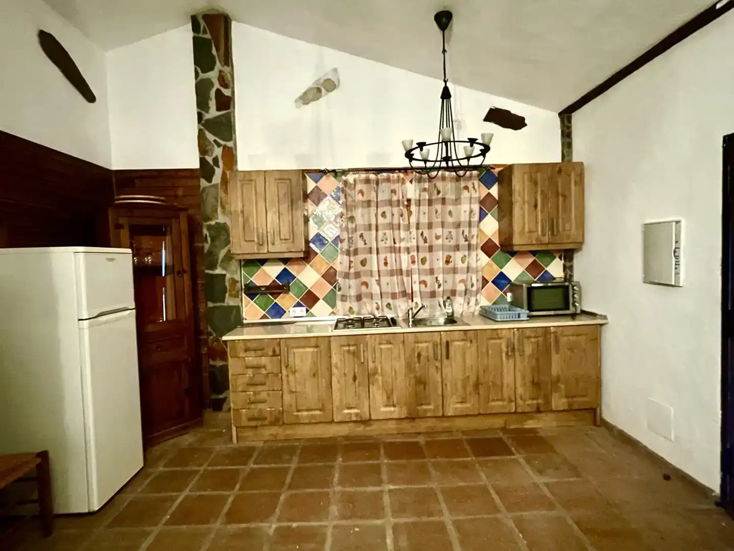Cuina de Finca rústica en venda en Vélez-Málaga amb Jardí privat, Parquet i Piscina