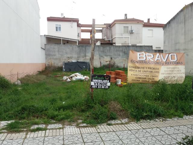 Terreno residencial en Venta en Avenida de Extremadura, 68 en Navas del Madroño