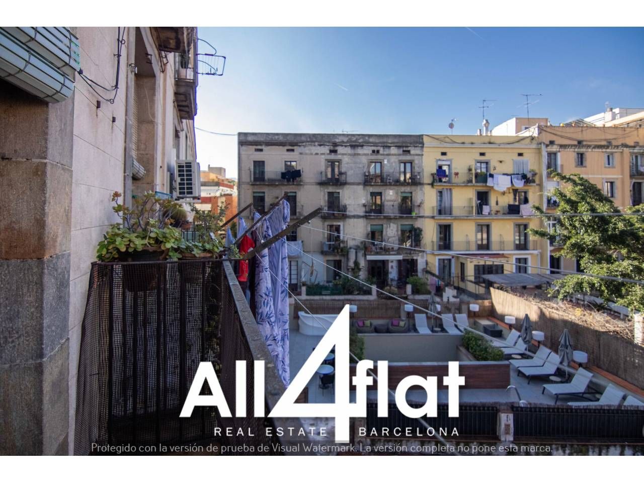 Vista exterior de Pis en venda en  Barcelona Capital amb Balcó