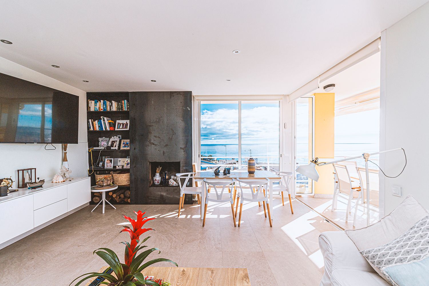 Sala d'estar de Casa o xalet en venda en Sant Pol de Mar amb Calefacció, Jardí privat i Terrassa