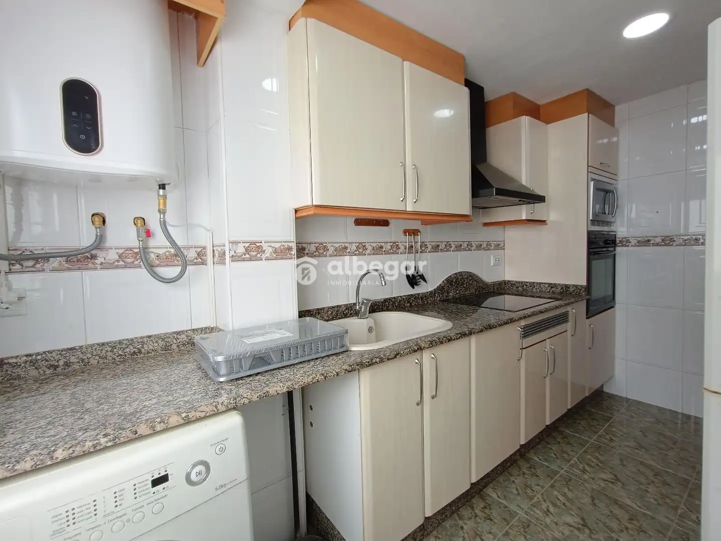 Küche von Wohnung zum Verkauf in Valencia mit Klimaanlage und Möbliert