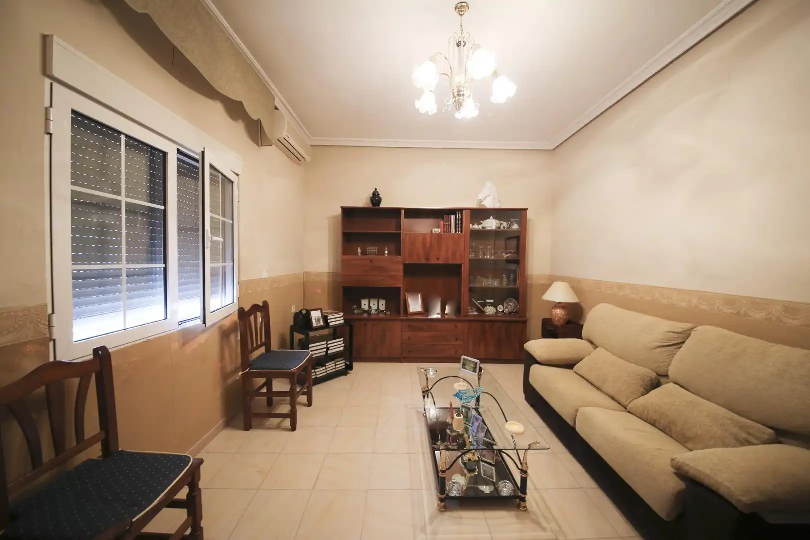 Sala de estar de Casa o chalet en venta en Tomelloso con Aire acondicionado, Jardín privado y Trastero