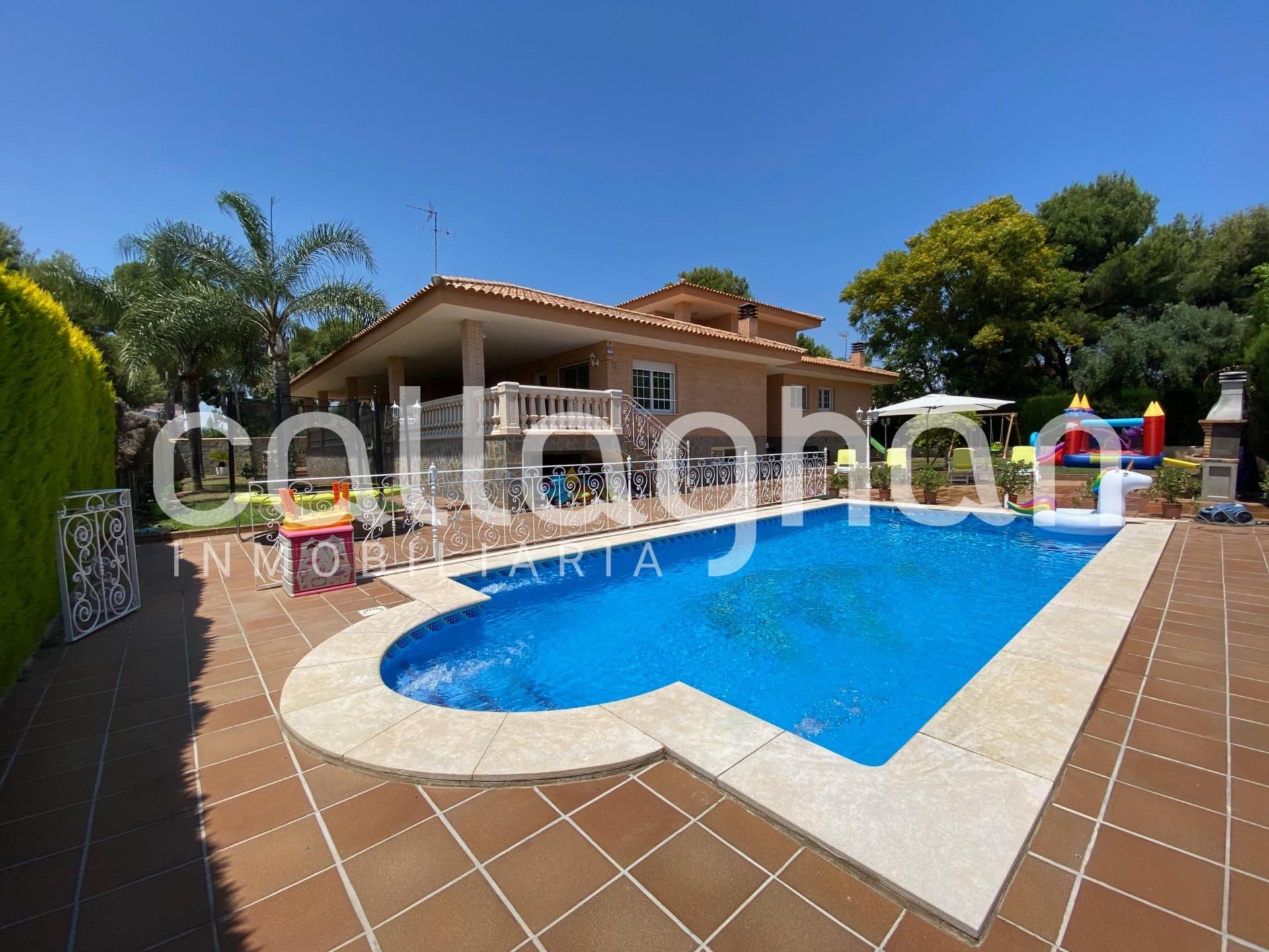 Swimming pool of House or chalet for sale in Serra  with Air Conditioner, Heating and Private garden