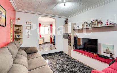 Living room of Attic for sale in L'Hospitalet de Llobregat  with Air Conditioner and Terrace