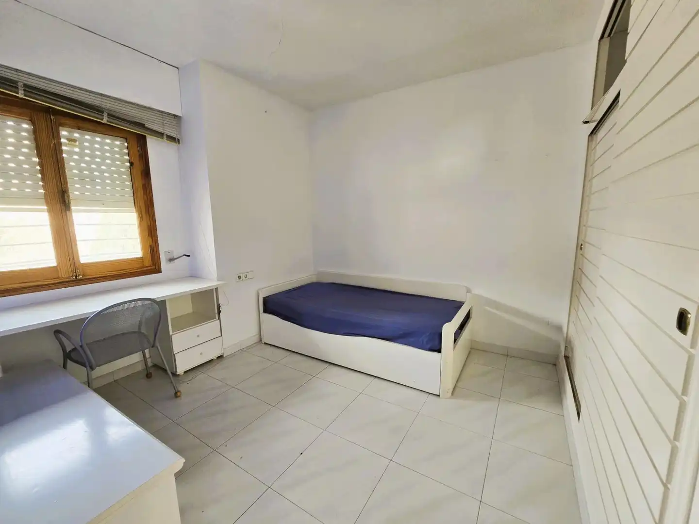 Schlafzimmer von Haus oder Chalet zum Verkauf in Benidorm mit Privatgarten, Terrasse und Abstellraum