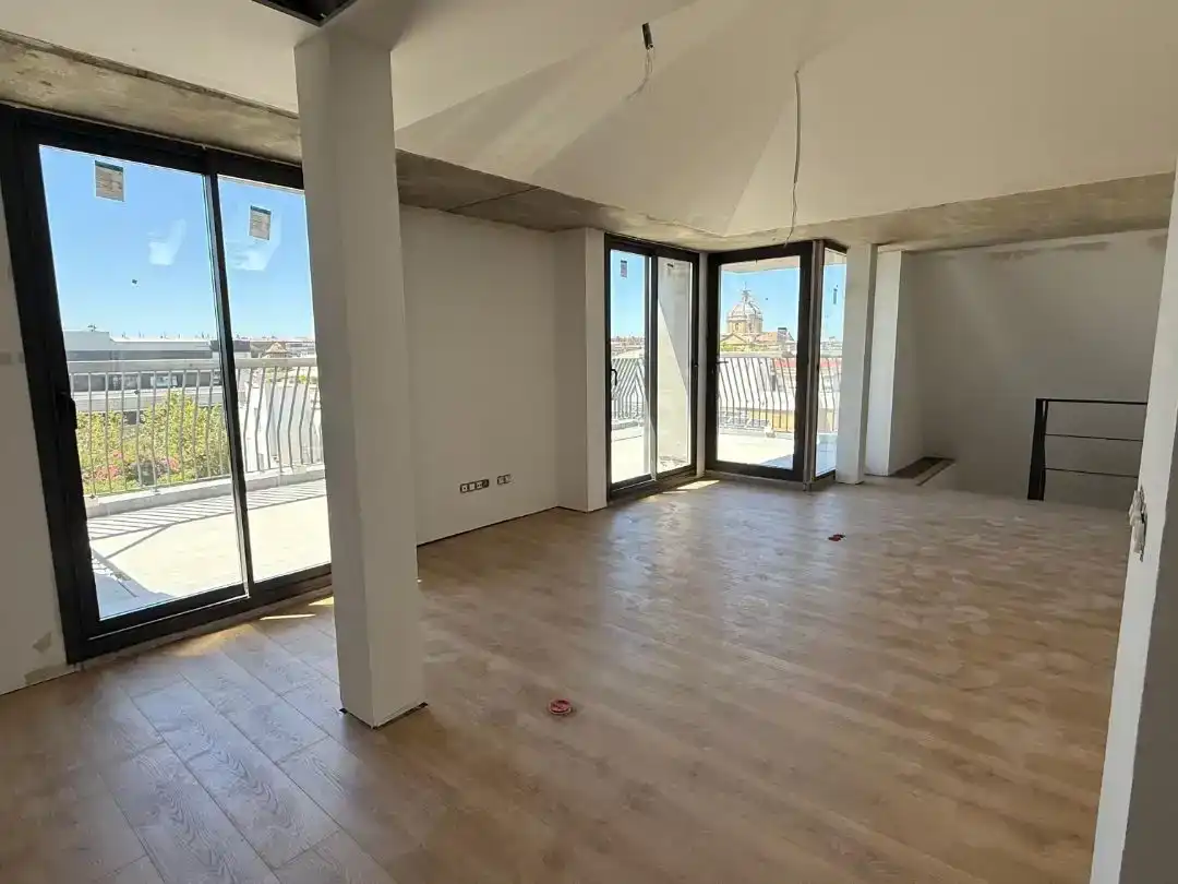 Sala d'estar de Pis en venda en  Sevilla Capital amb Aire condicionat