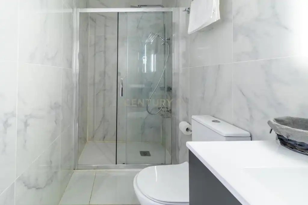 Bathroom of Buildings for sale in Fuengirola