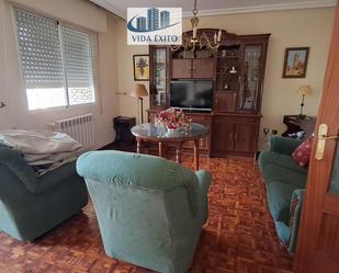 Sala d'estar de Pis de lloguer en  Jaén Capital amb Terrassa