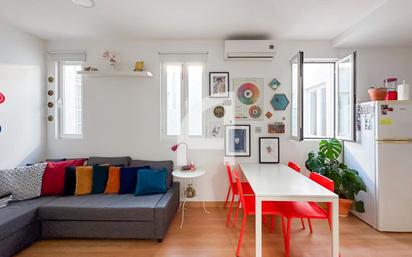 Living room of Flat for sale in  Madrid Capital  with Air Conditioner and Heating