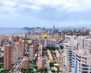 Vista exterior de Apartament de lloguer en Benidorm amb Aire condicionat, Calefacció i Terrassa