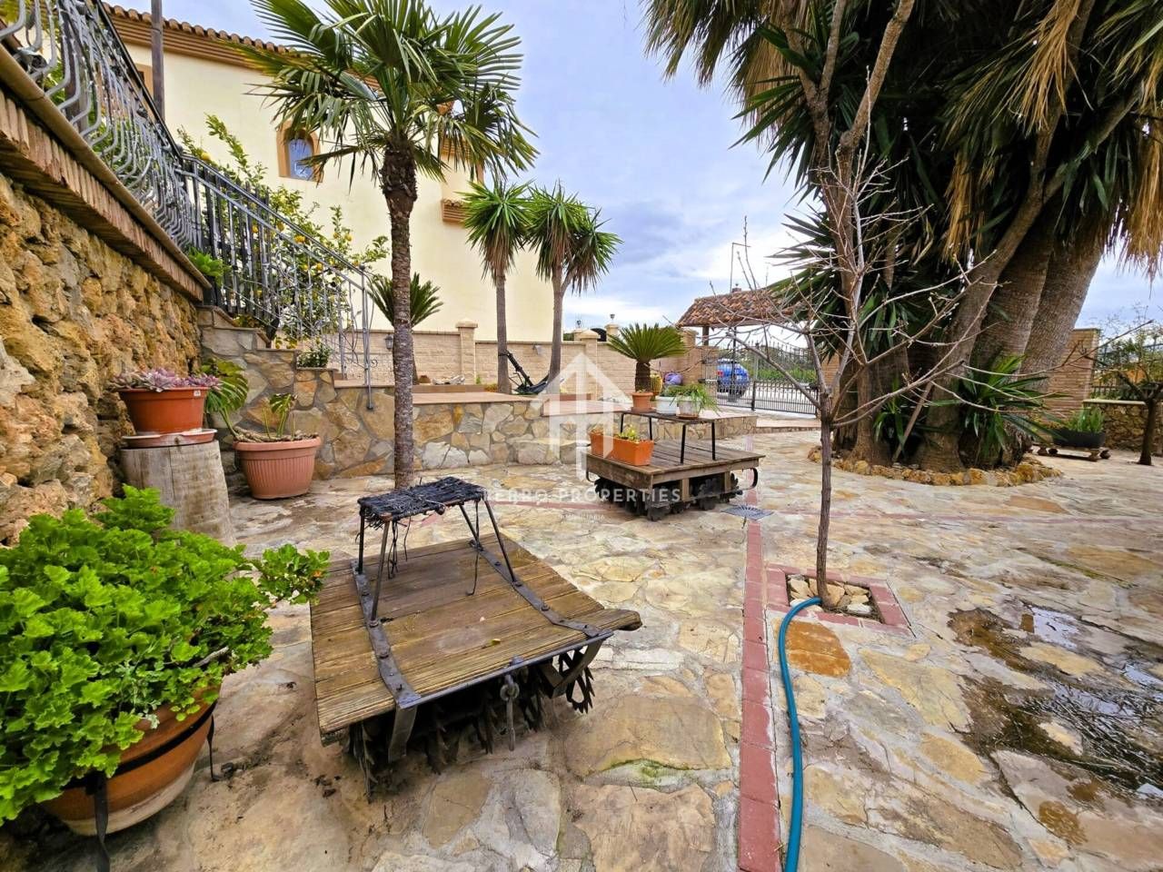 Terrassa de Casa o xalet en venda en Loja amb Aire condicionat, Calefacció i Jardí privat