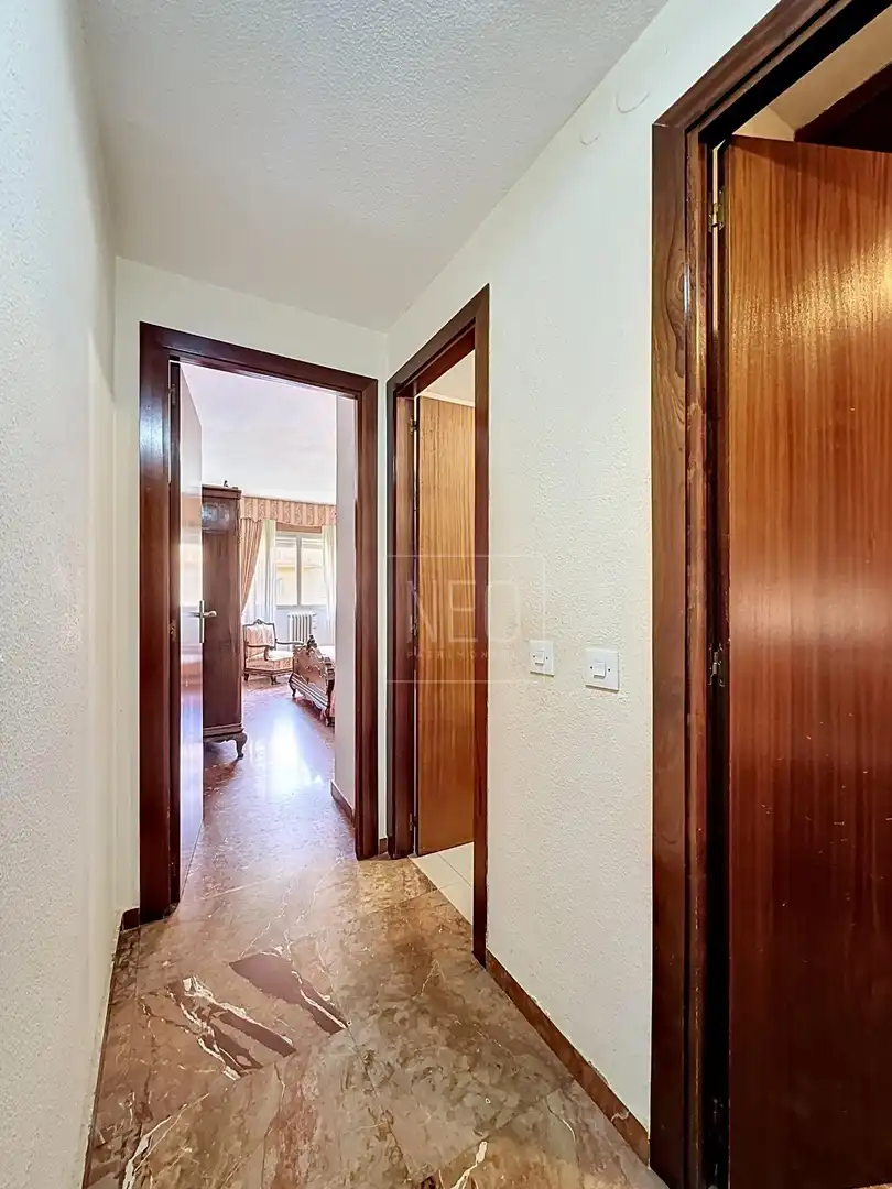 Bedroom of Flat for sale in Granada  with Heating, Storage room and Balcony