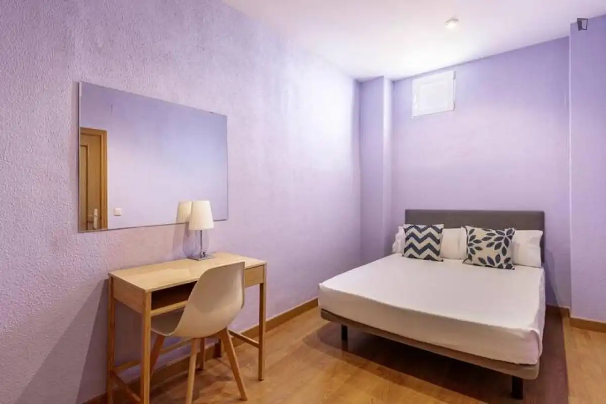 Dormitori de Casa o xalet de lloguer en Madrid amb Moblat, Forn i Rentadora