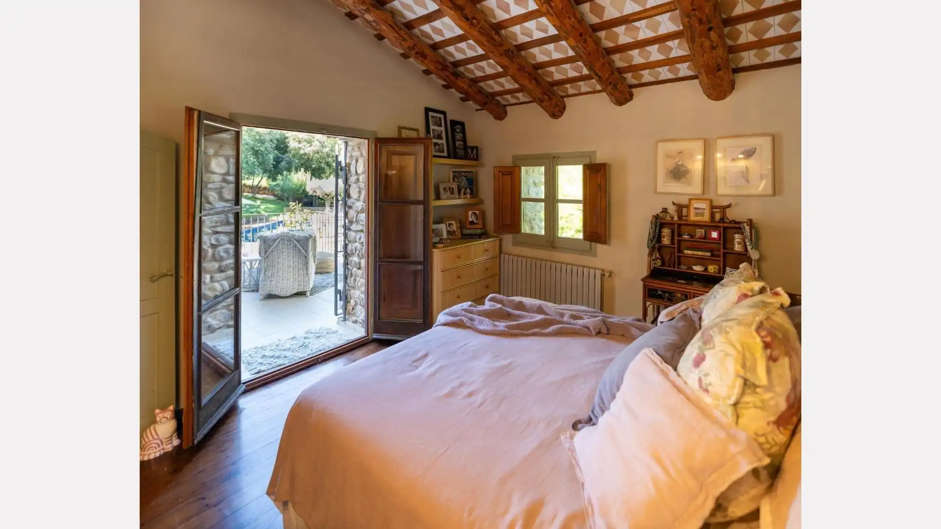 Habitación de Finca rústica en venta en Esponellà con Aire acondicionado, Calefacción y Jardín privado