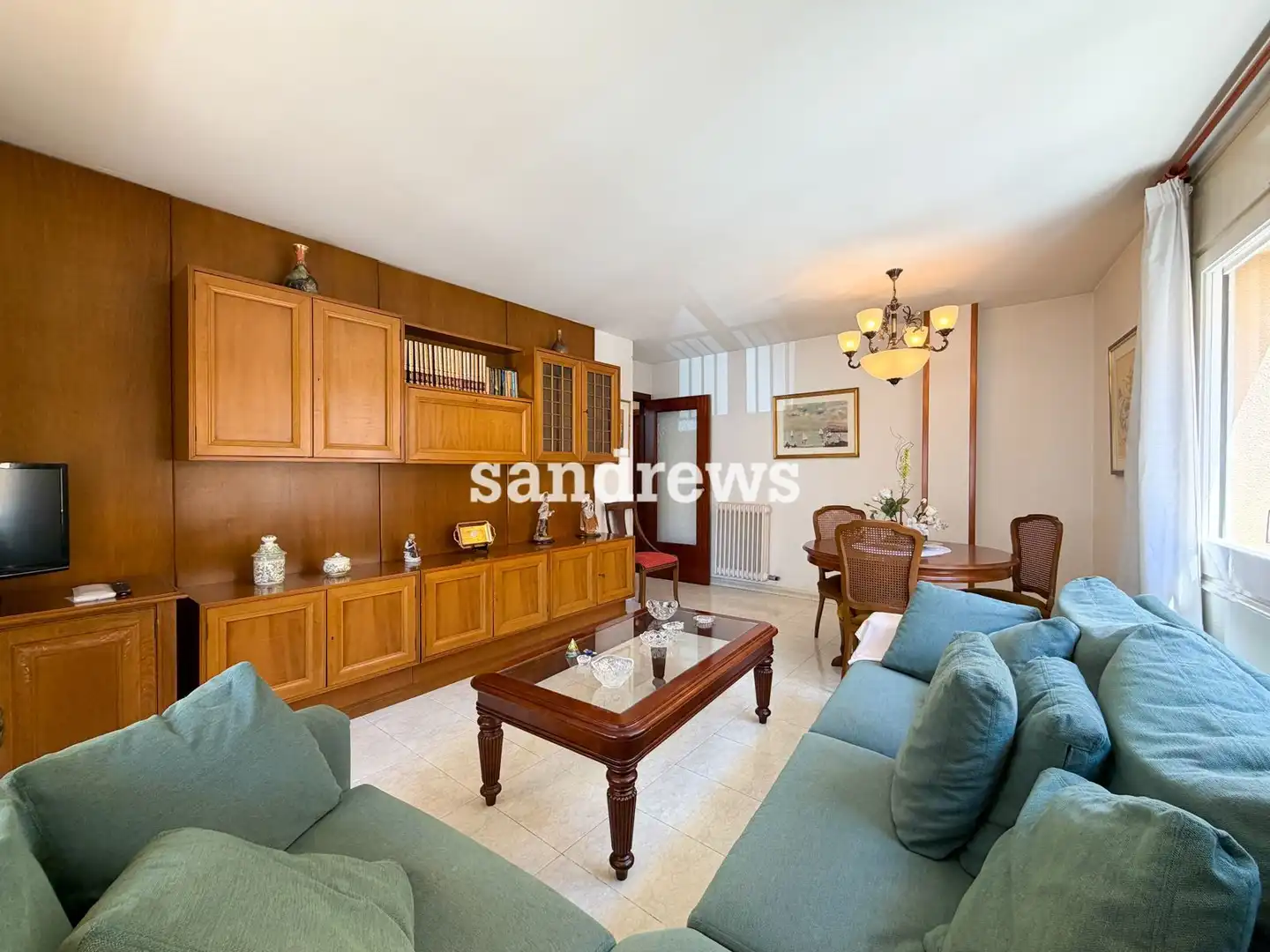 Living room of Flat for sale in Figueres  with Air Conditioner and Heating