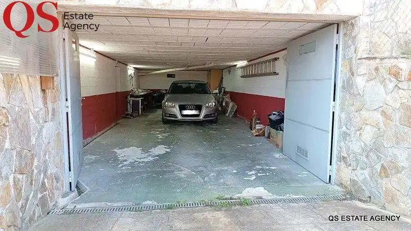Aparcament de Casa o xalet en venda en Tordera amb Calefacció, Jardí privat i Terrassa