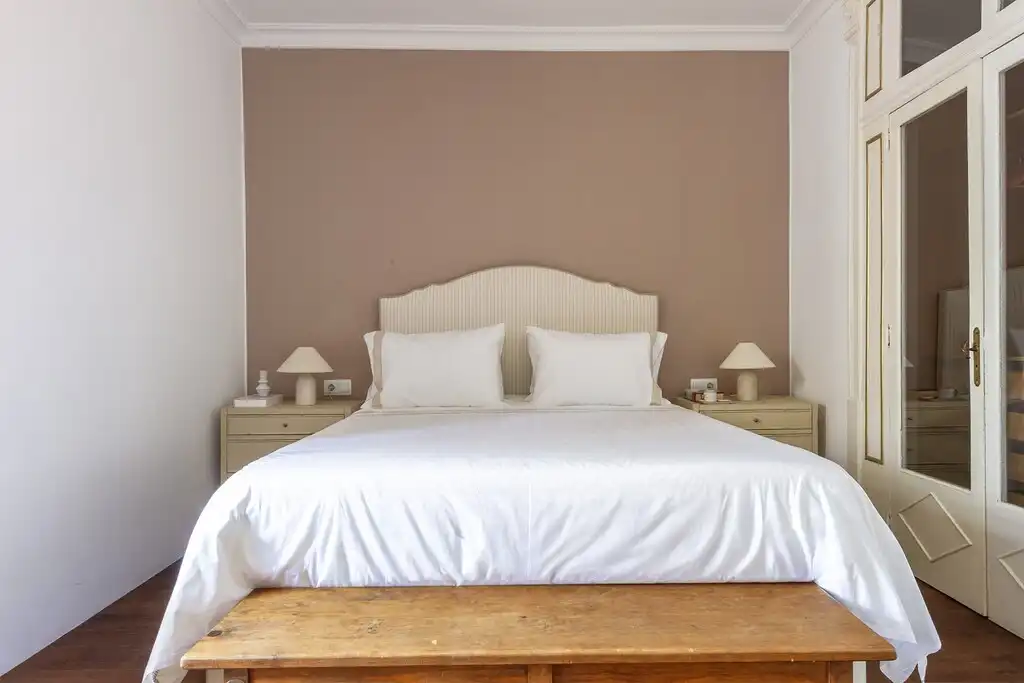 Bedroom of Apartments for sale in Barcelona  with Air Conditioner, Heating and Parquet flooring