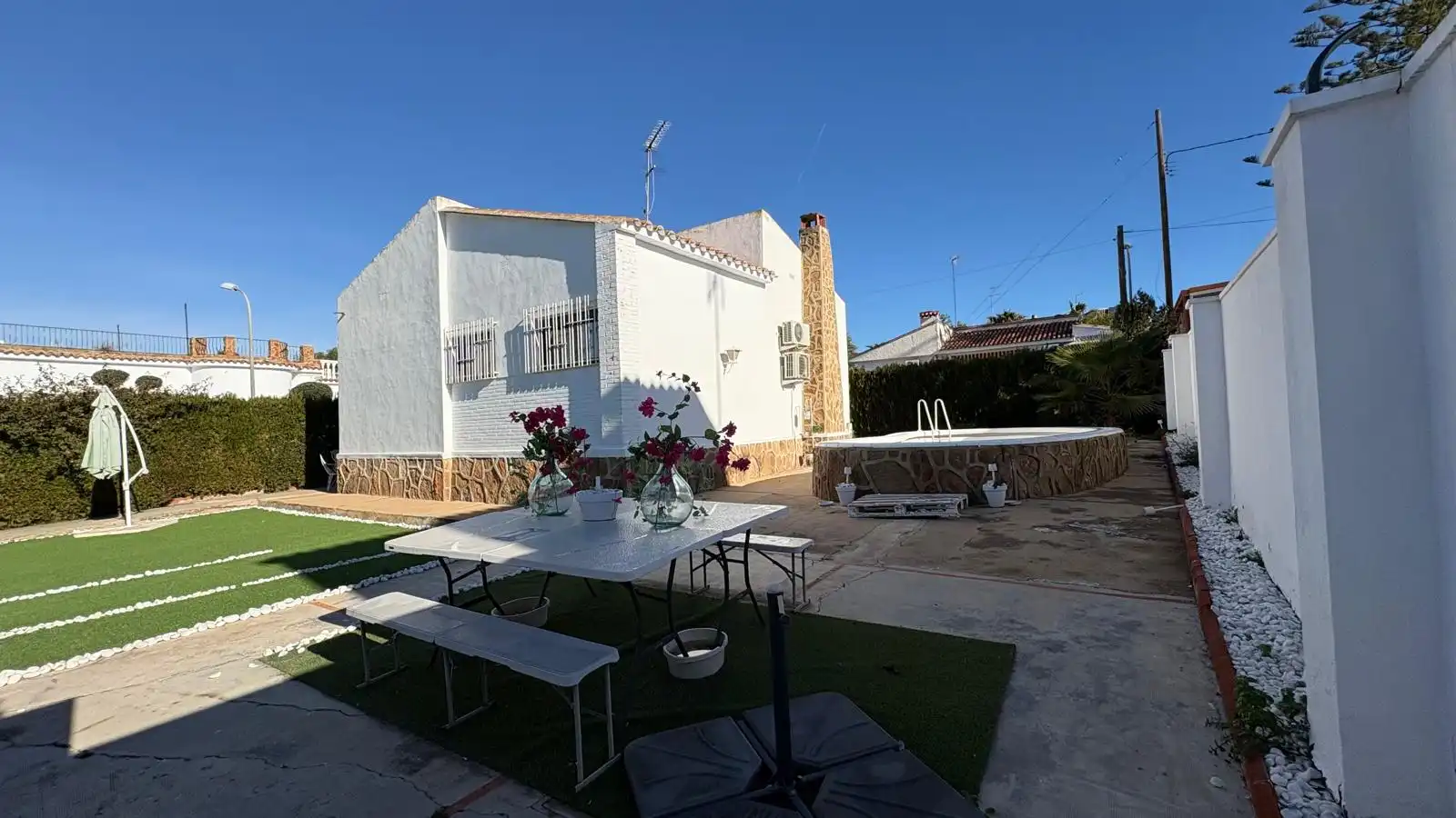 Garden of Houses for sale in L'Eliana  with Air Conditioner, Terrace and Storage room